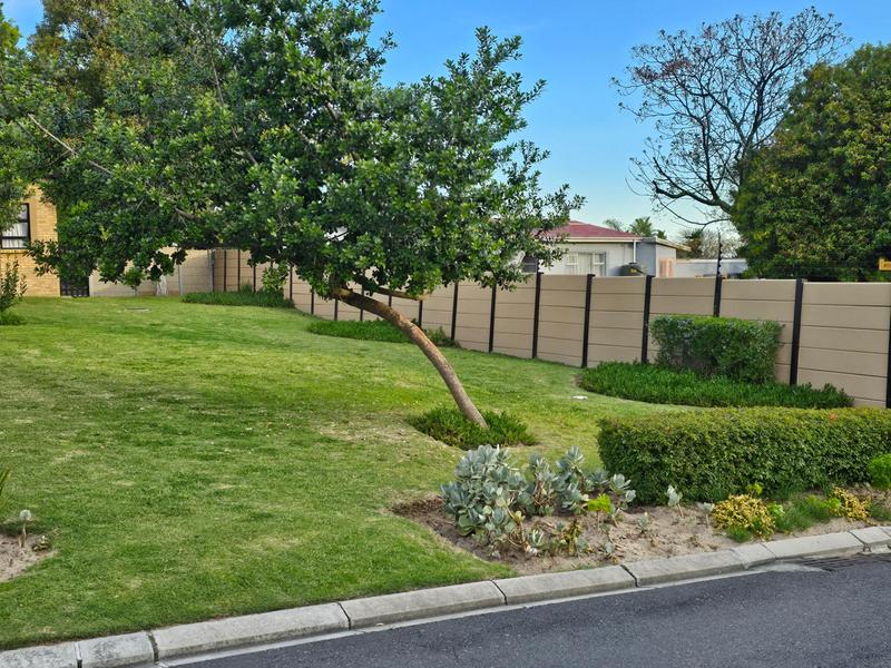To Let 2 Bedroom Property for Rent in Protea Heights Western Cape